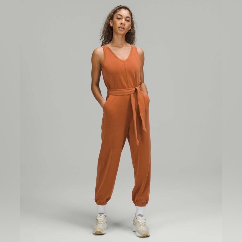 Lululemon Ease of it All V-Neck Jumpsuit
Butternut Brown Size 4